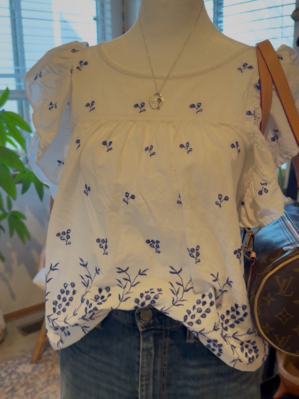 GAP White Cotton Flutter Sleeve Top with Blue Floral Embroidery